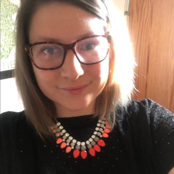 Meet your Posher, Katie - Picture 1 of 1